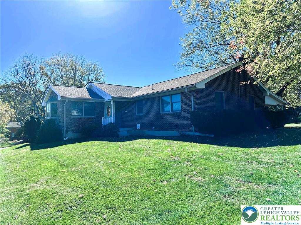 297 Long Lane Road Walnutport, PA 18088 - Photo 2 of 32