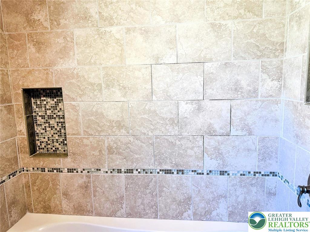 297 Long Lane Road Walnutport, PA 18088 - Photo 21 of 32