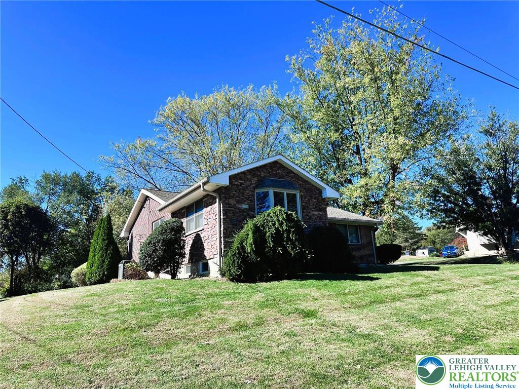 297 Long Lane Road Walnutport, PA 18088 - Photo 3 of 32