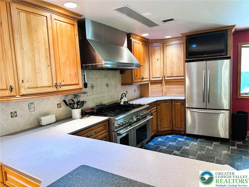 297 Long Lane Road Walnutport, PA 18088 - Photo 6 of 32