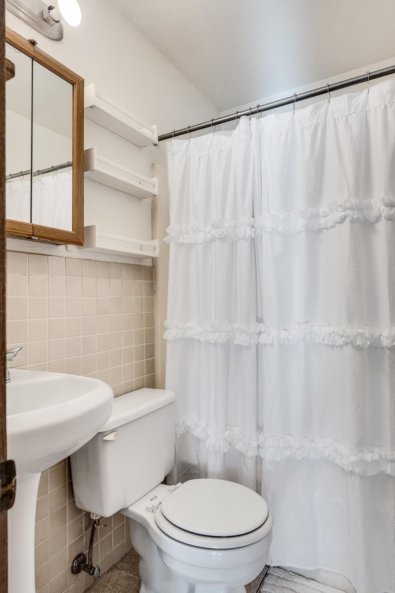 1371 A County Rd SS Onalaska, WI 54650 - Photo 17 of 30 Main Bathroom