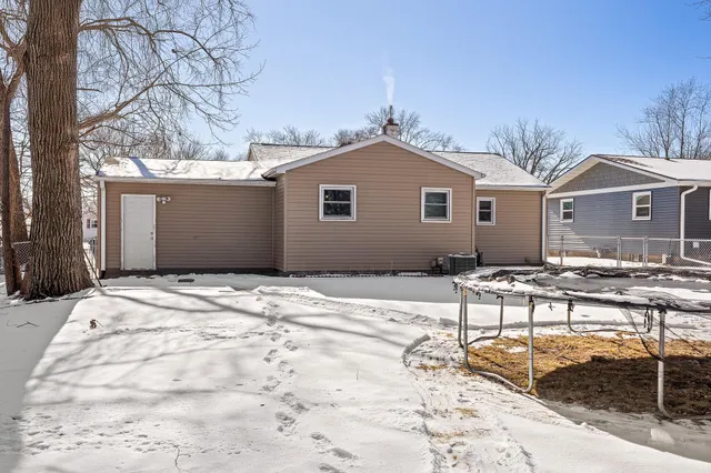 $294,900 | 1371 A County Rd SS, Onalaska, WI 54650