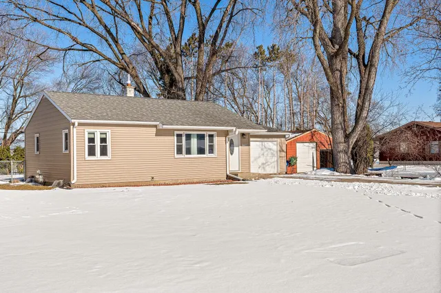 $294,900 | 1371 A County Rd SS, Onalaska, WI 54650