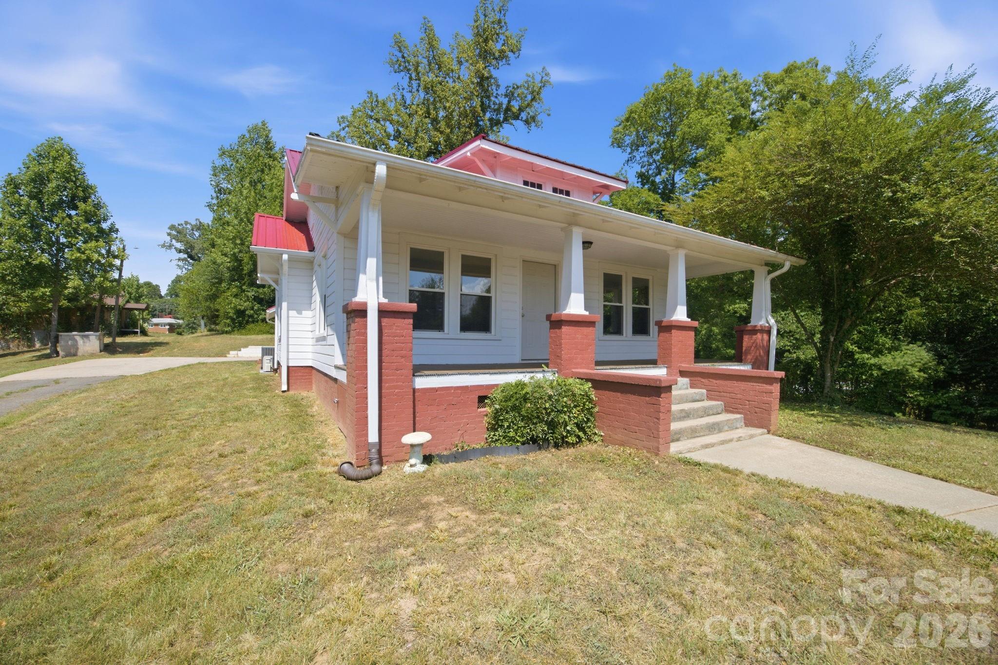 661 Lenoir Road Morganton, NC 28655 - Photo 6 of 48