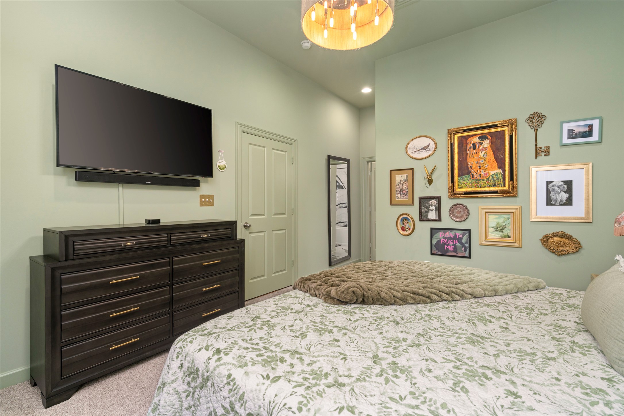 914 Main Street, Unit 1008 Houston, TX 77002 - Photo 16 of 26 Second look at the primary suite, with updated lighting and a tranquil modern aesthetic.