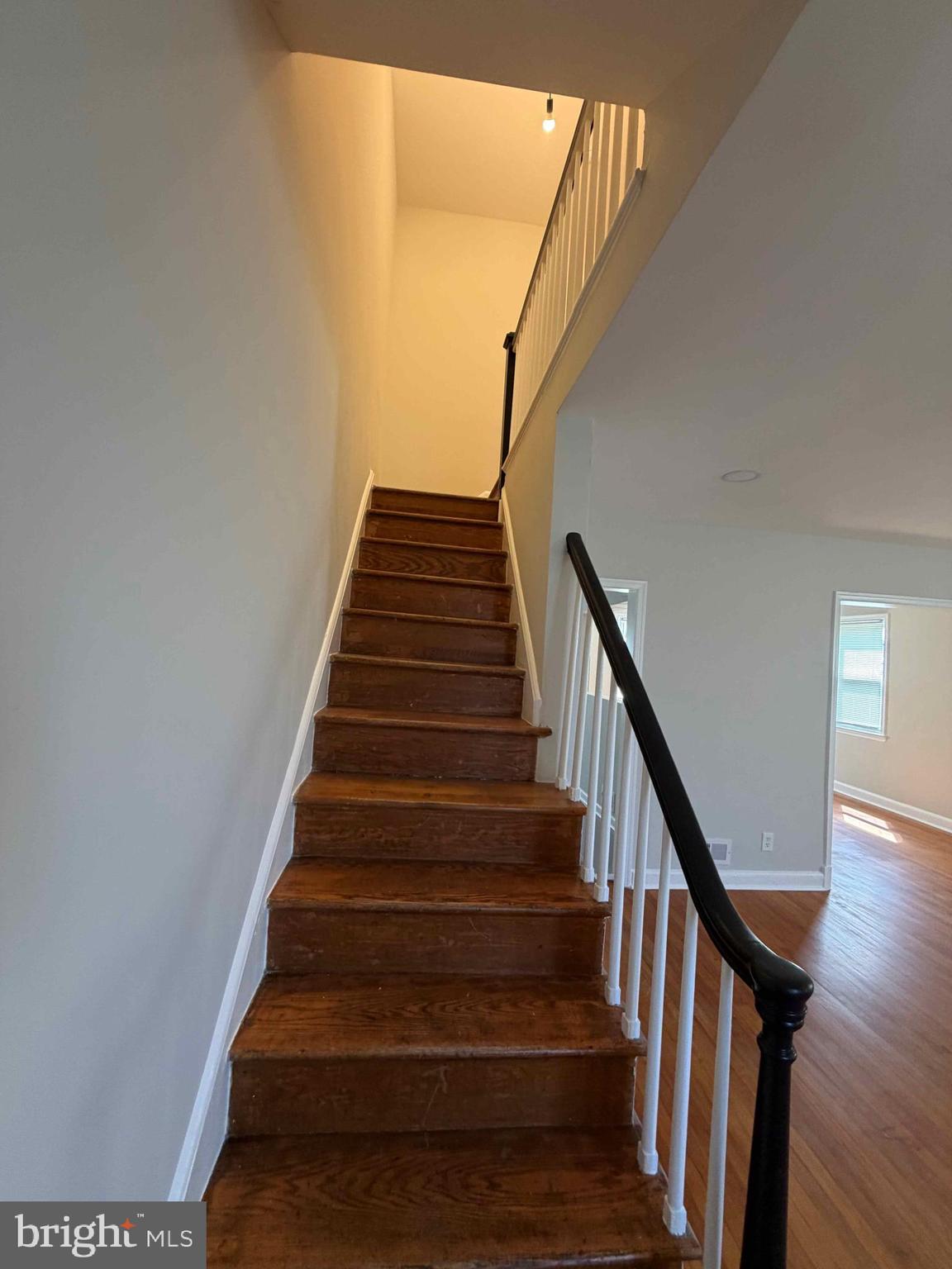 1535 East Cold Spring Lane Baltimore, MD 21218 - Photo 3 of 24 a view of entryway
