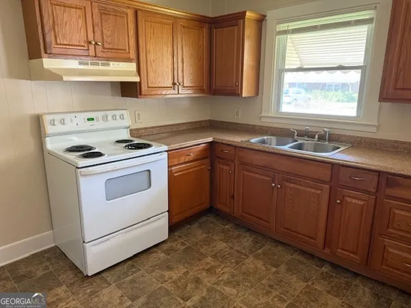 $1,200 | 135 Fairview Street, Hartwell, GA 30643