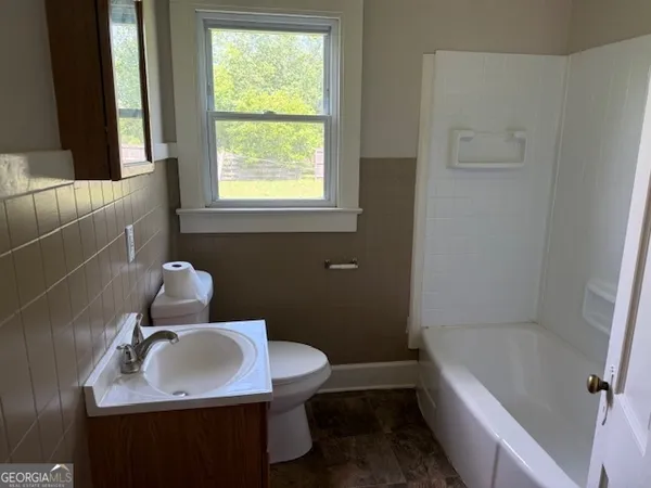 $1,200 | 135 Fairview Street, Hartwell, GA 30643