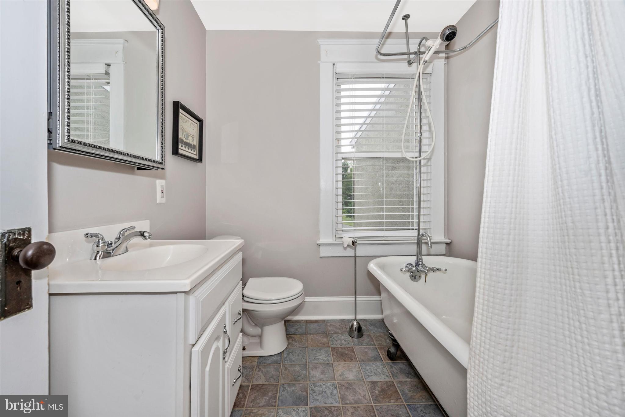 26701 Ridge Road Damascus, MD 20872 - Photo 15 of 24 Full Bathroom with Clawfoot Tub (Bath 3)