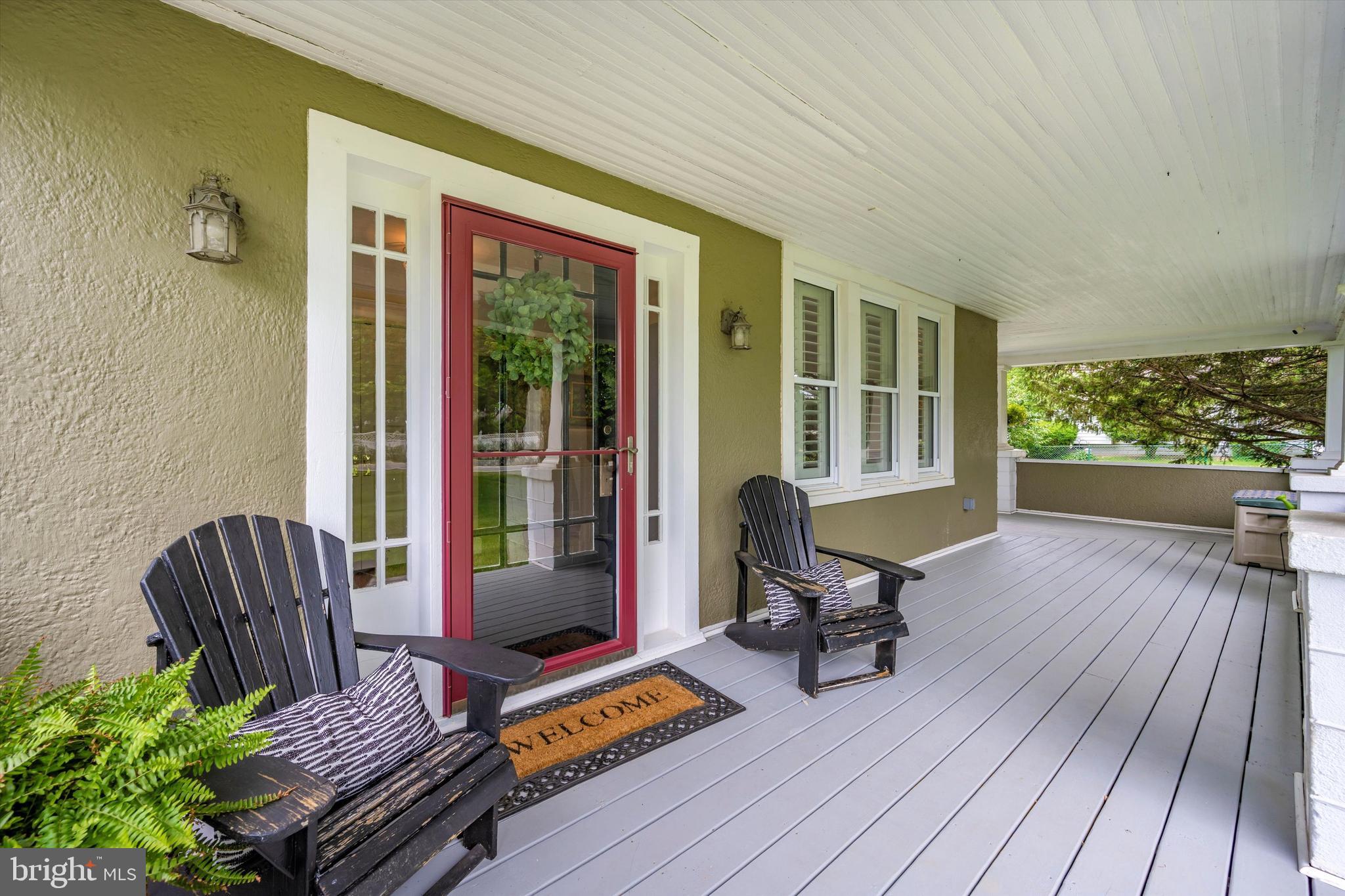 26701 Ridge Road Damascus, MD 20872 - Photo 3 of 24 Front Porch