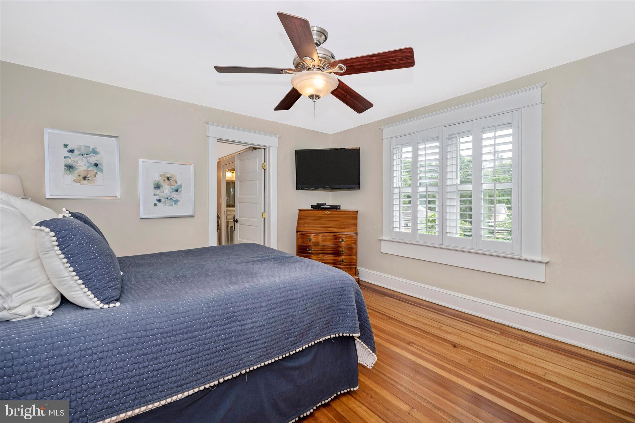 26701 Ridge Road Damascus, MD 20872 - Photo 10 of 24 Owner's Bedroom