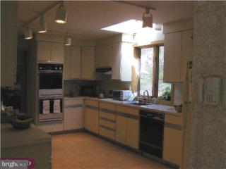 19 Roberts Road Newtown Square, PA 19073 - Photo 5 of 6