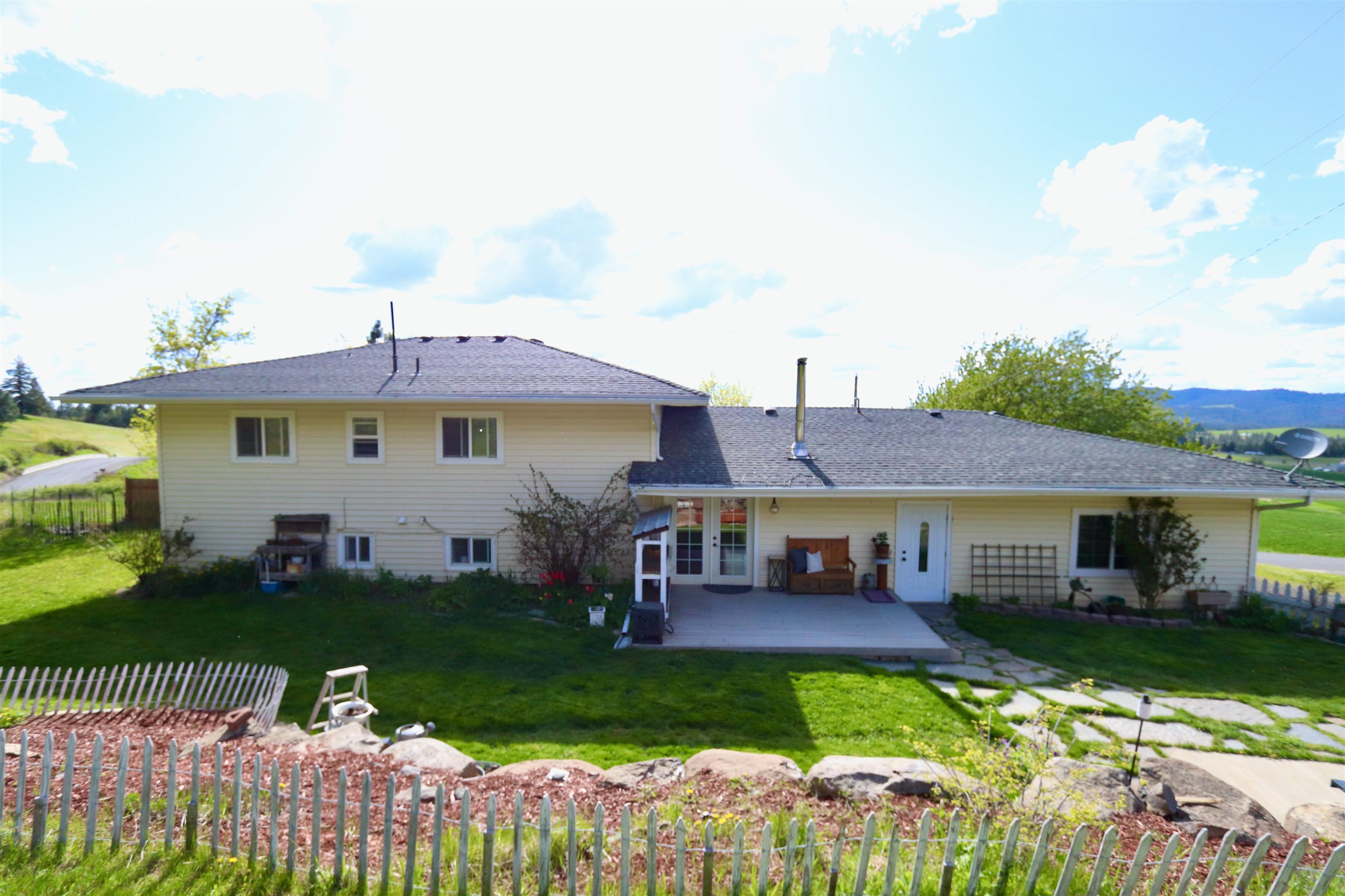 12415 South Jackson Road Mica, WA 99023 - Photo 5 of 34 Gallery Image 5