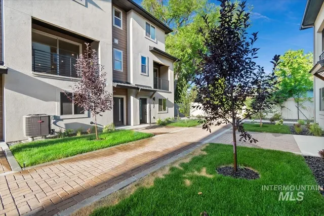 $497,880 | 1735 South Rock View Lane, Boise, ID 83705