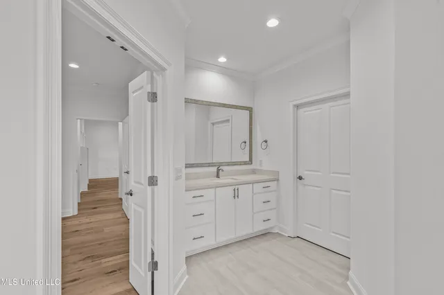 $385,000 | 213 Lake Crest Drive, Madison, MS 39110