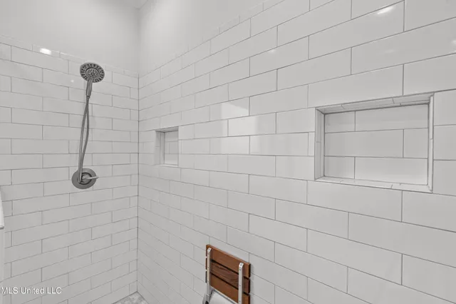 $385,000 | 213 Lake Crest Drive, Madison, MS 39110