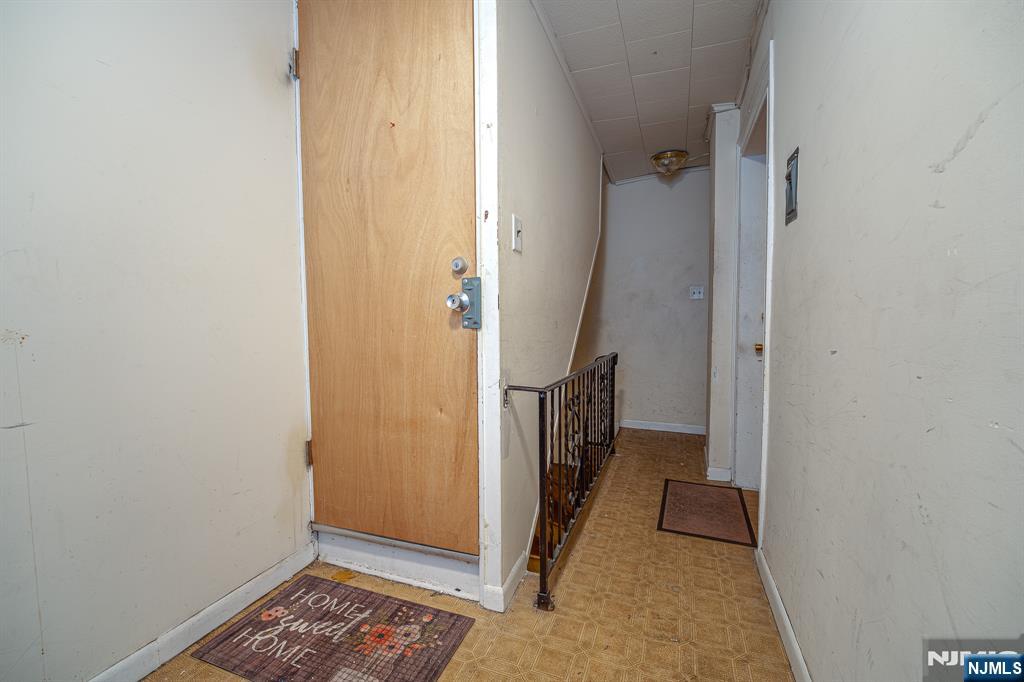 390 Lafayette Street Newark, NJ 07105 - Photo 26 of 40