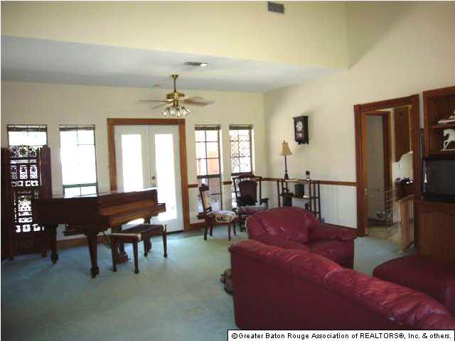 1751 Gamwich Road Baton Rouge, LA 70810 - Photo 2 of 12 Gallery Image 2