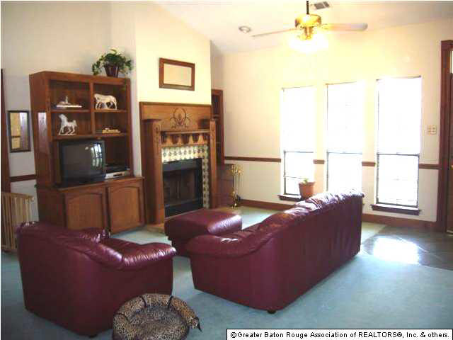 1751 Gamwich Road Baton Rouge, LA 70810 - Photo 3 of 12 Gallery Image 3
