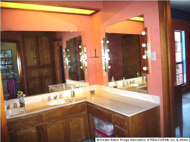 1751 Gamwich Road Baton Rouge, LA 70810 - Photo 7 of 12 Gallery Image 7