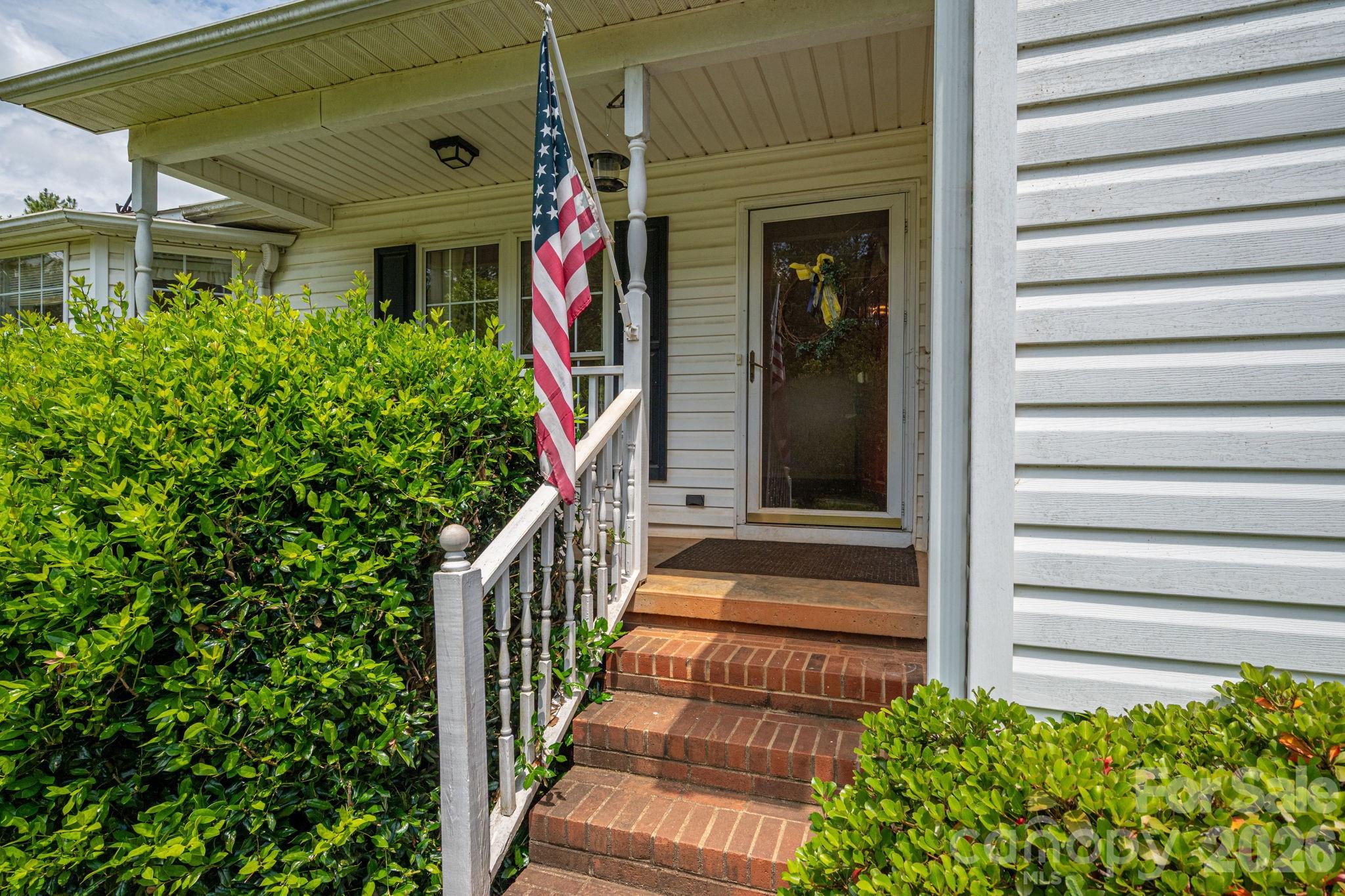 260 Houser Road Blacksburg, SC 29702 - Photo 2 of 46