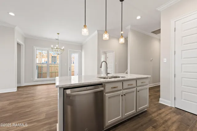 $356,900 | 408 Flores Court, Lafayette, LA 70507