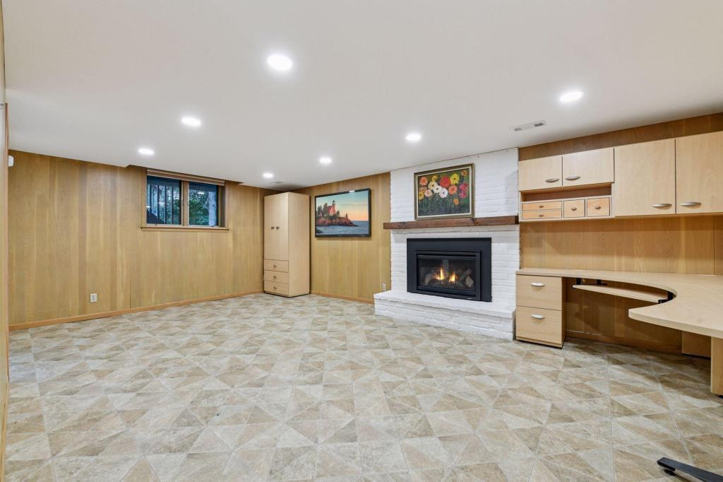 5700 Duncan Lane Edina, MN 55436 - Photo 35 of 50