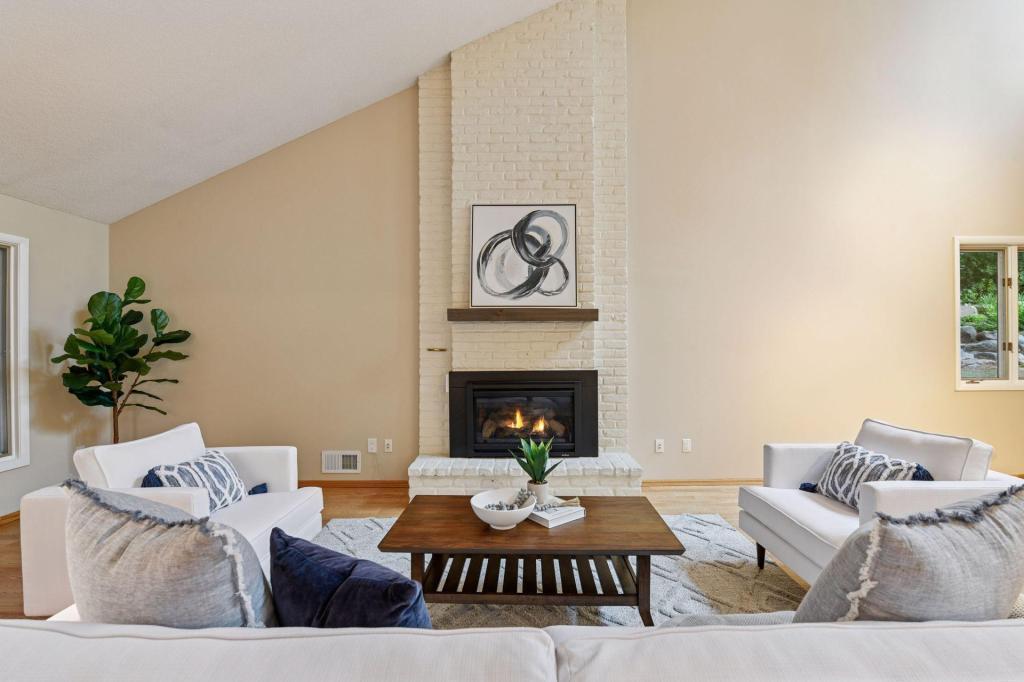 5700 Duncan Lane Edina, MN 55436 - Photo 8 of 50