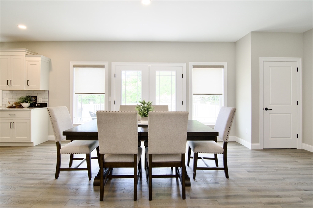 103 Oak Hollow Road Springfield, MA 01128 - Photo 8 of 42