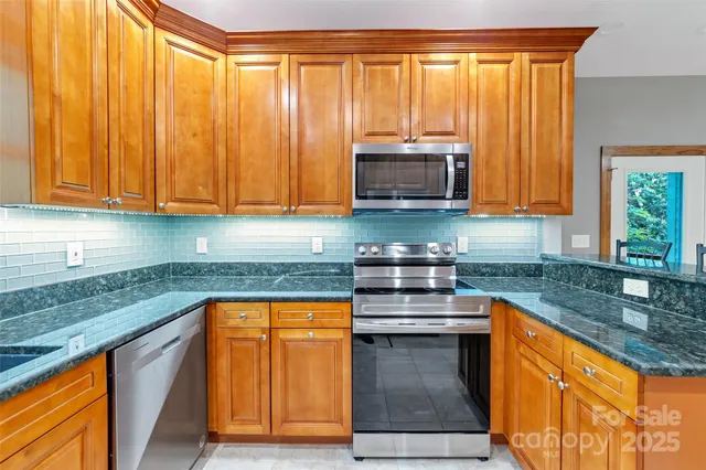 $415,000 | 220 Rainbow Terrace, Black Mountain, NC 28711