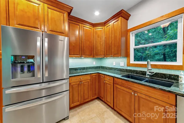 $395,000 | 220 Rainbow Terrace, Black Mountain, NC 28711
