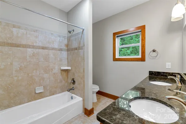 $395,000 | 220 Rainbow Terrace, Black Mountain, NC 28711