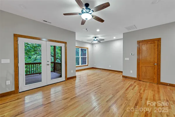$395,000 | 220 Rainbow Terrace, Black Mountain, NC 28711