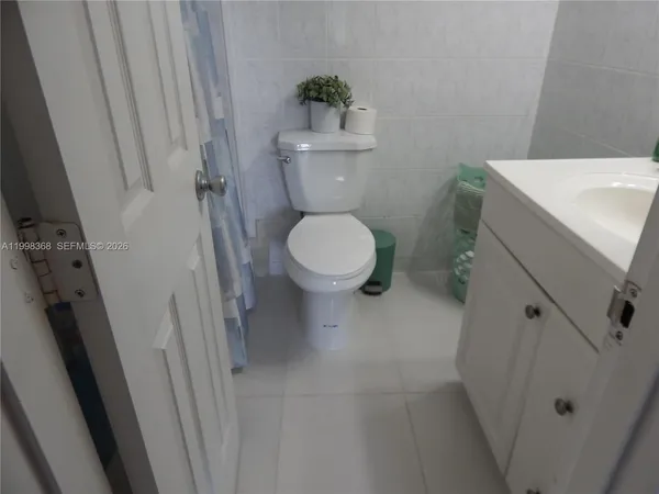 $299,000 | 4200 Northwest 79th Avenue, Unit 2A, Doral, FL 33166