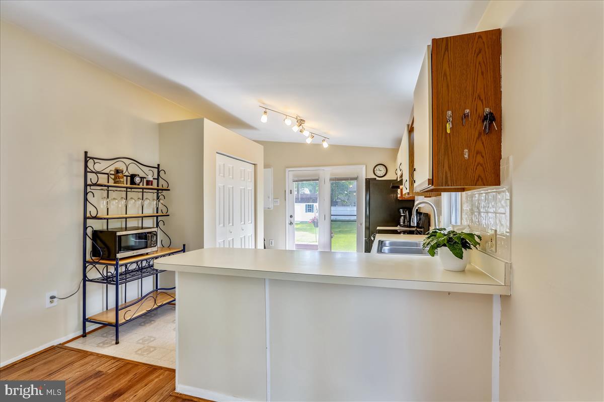 628 Old Love Point Road Stevensville, MD 21666 - Photo 15 of 55 Kitchen