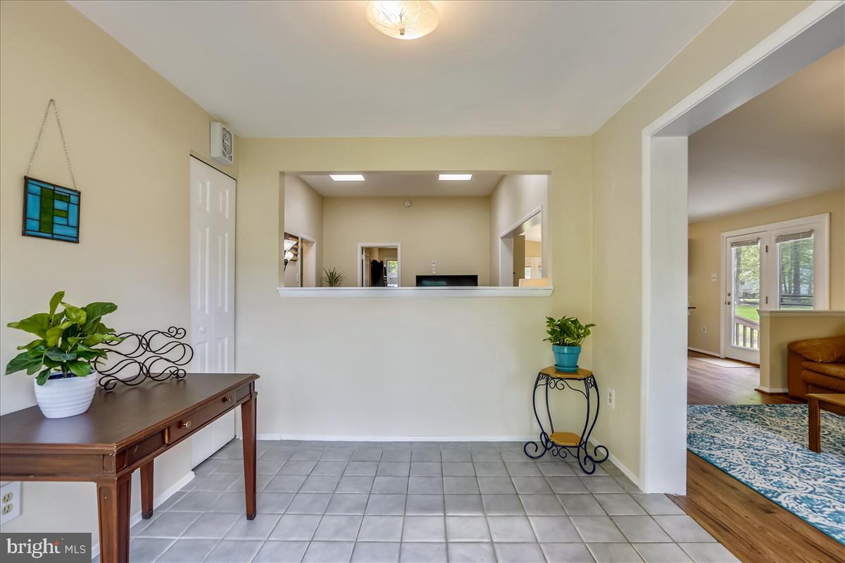 628 Old Love Point Road Stevensville, MD 21666 - Photo 5 of 55 Entrance Foyer