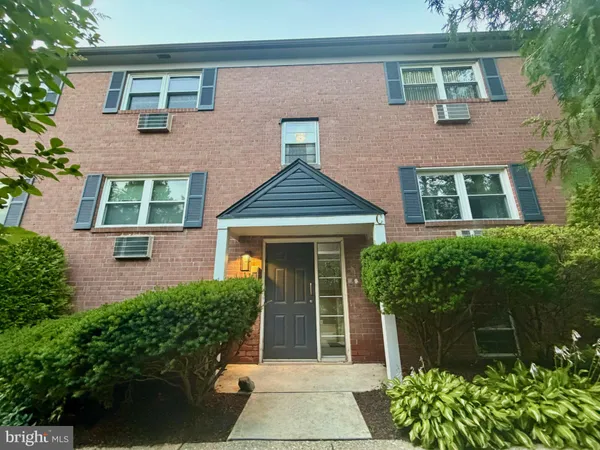 $1,750 | 61 Llanfair Road, Unit C4, Ardmore, PA 19003