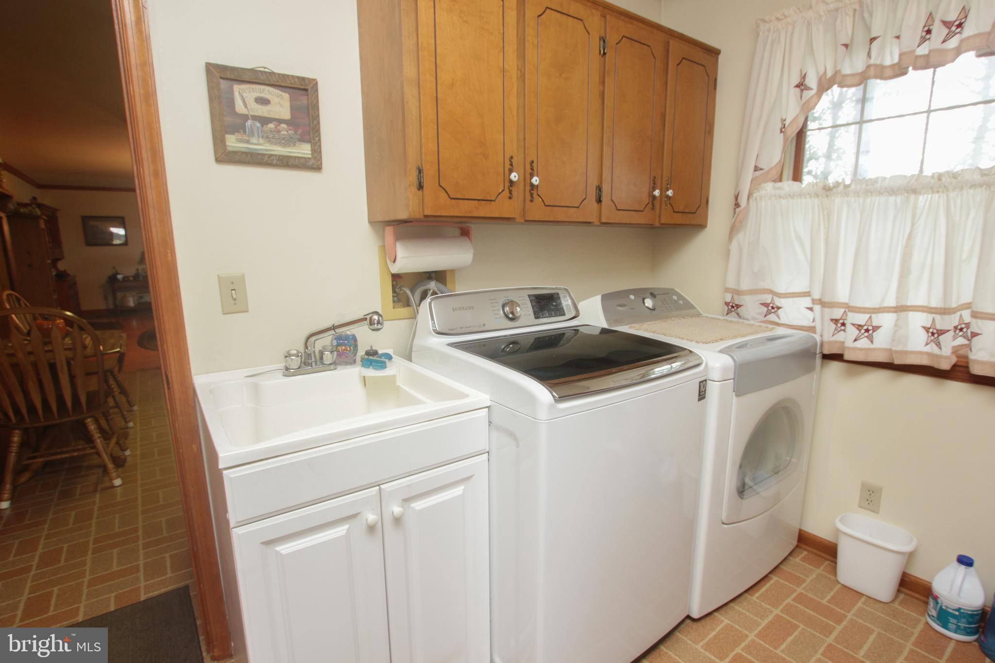 6343 Cedar Neck Road Milford, DE 19963 - Photo 18 of 32 Laundry
