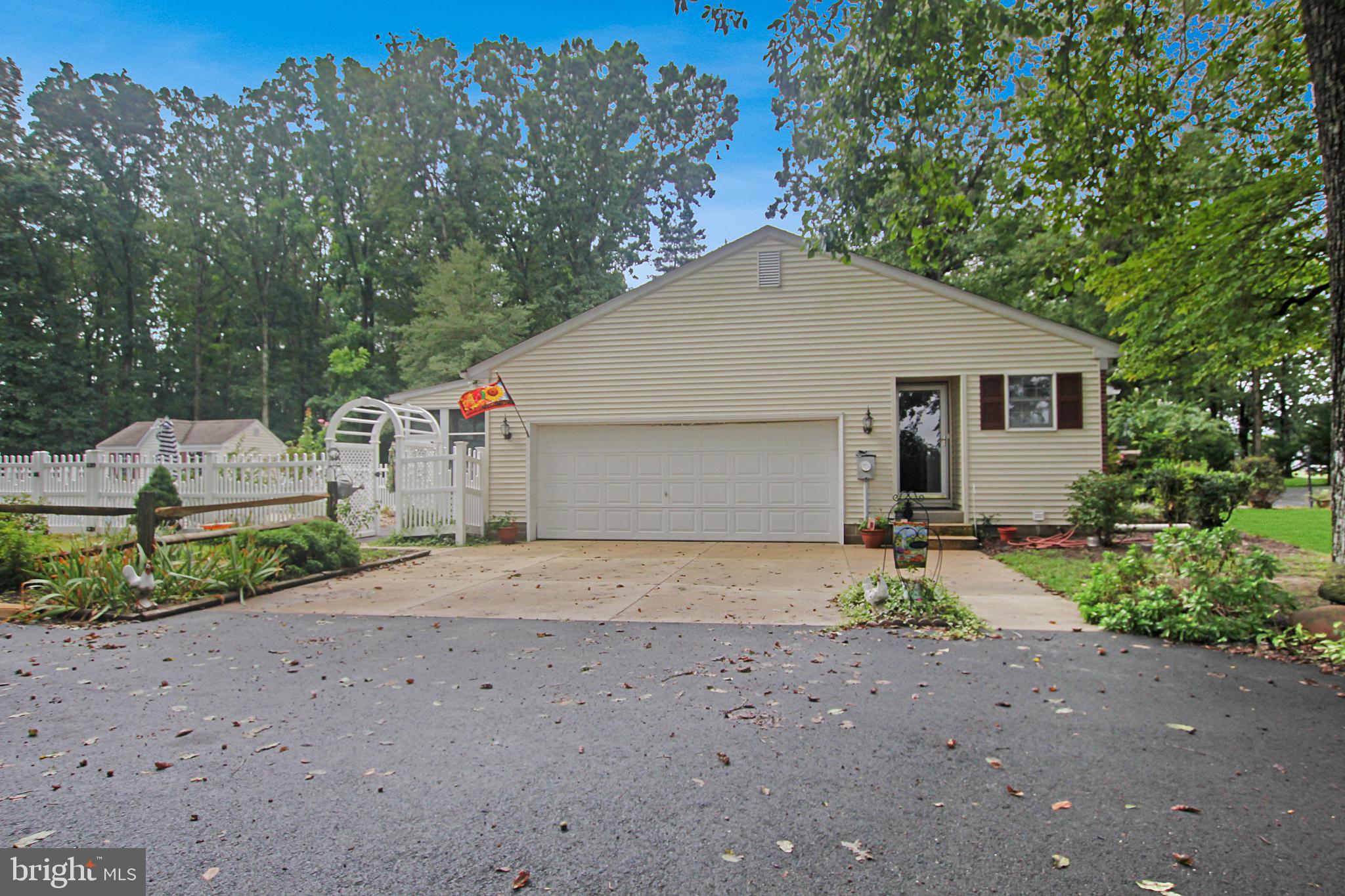 6343 Cedar Neck Road Milford, DE 19963 - Photo 26 of 32 Garage