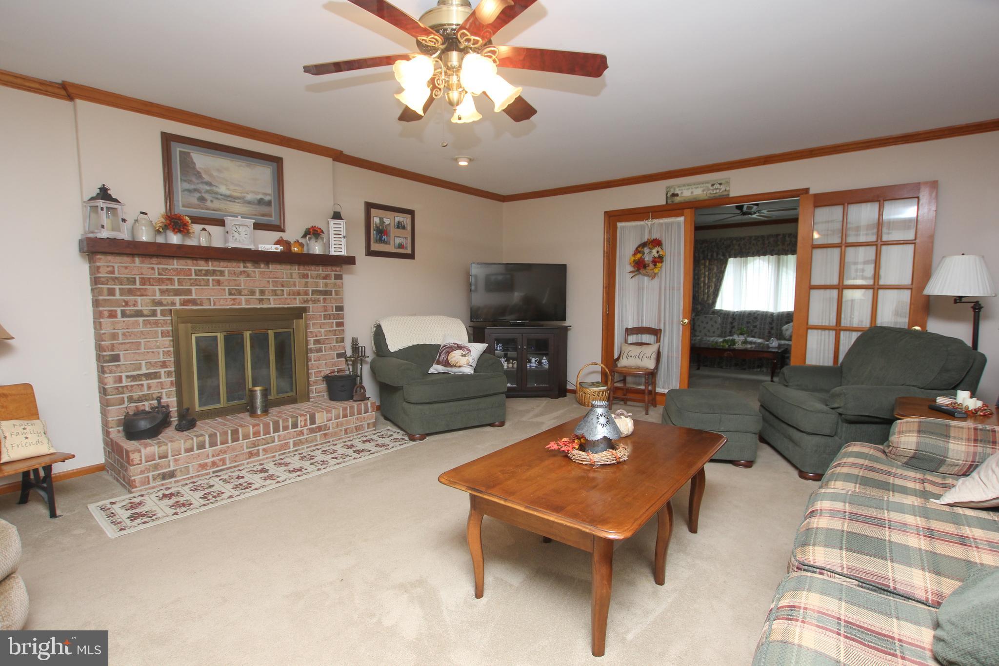 6343 Cedar Neck Road Milford, DE 19963 - Photo 4 of 32 Living Room