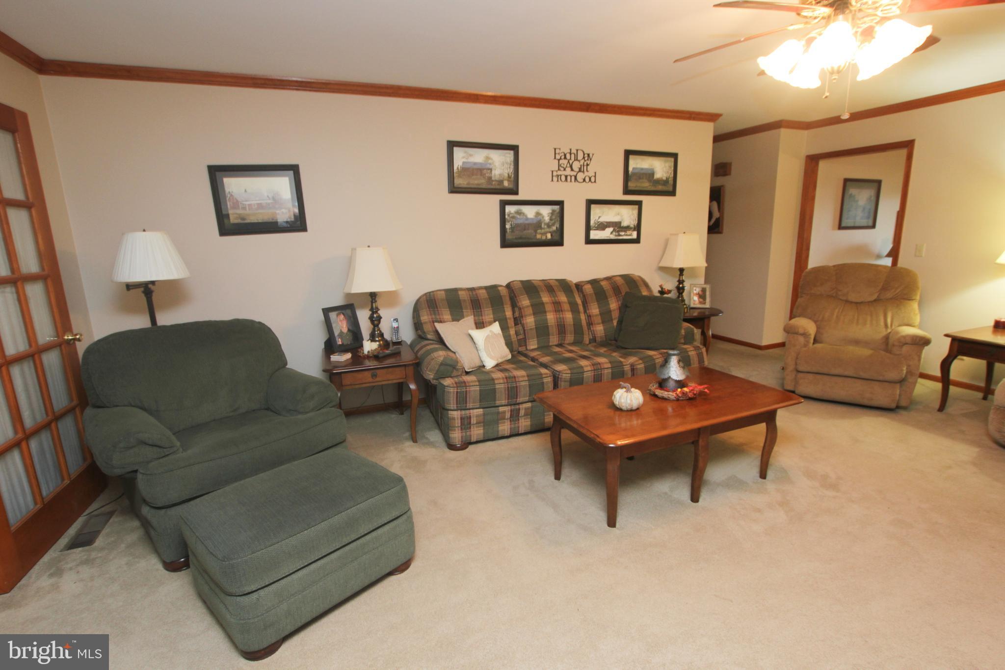 6343 Cedar Neck Road Milford, DE 19963 - Photo 5 of 32 Living Room