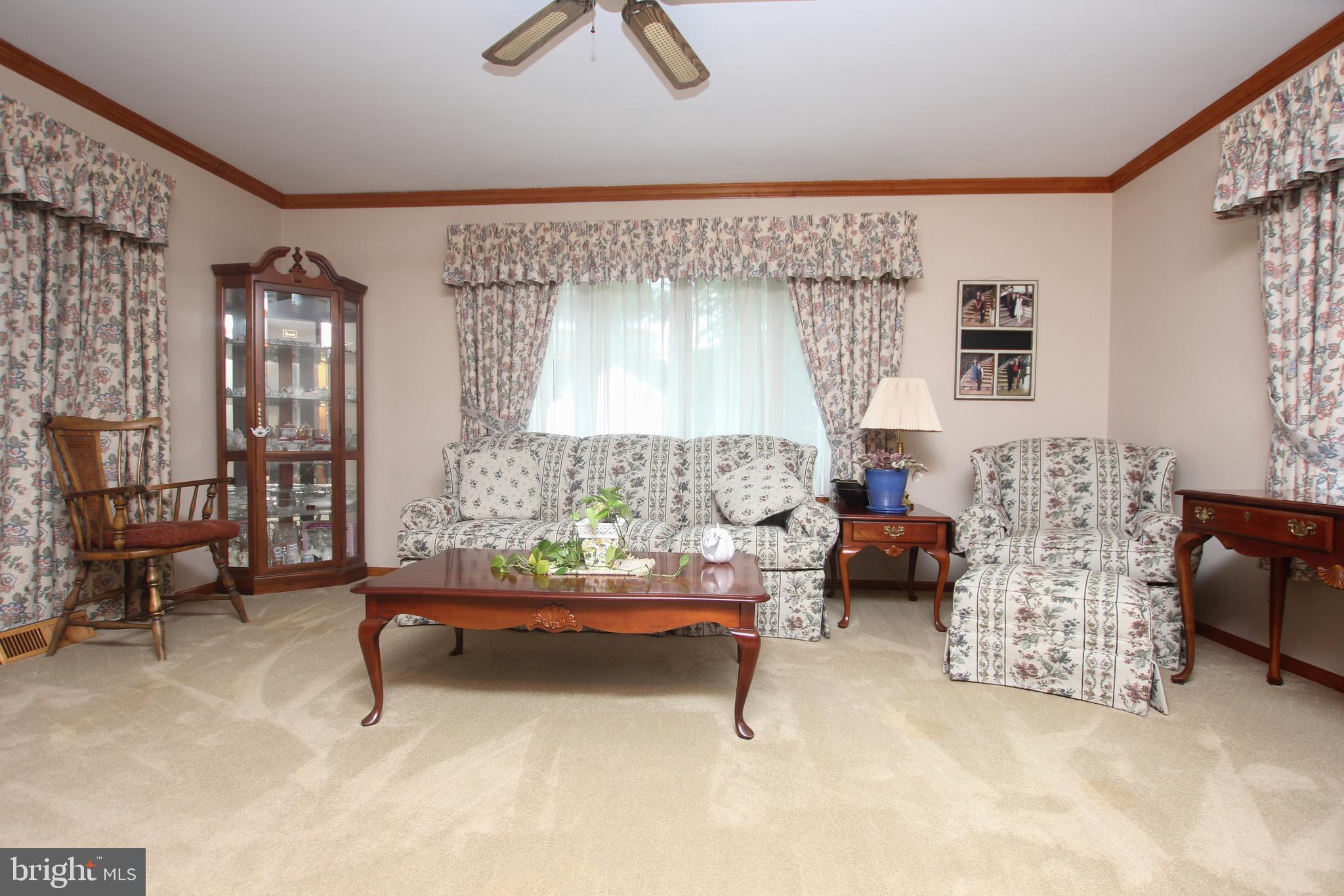 6343 Cedar Neck Road Milford, DE 19963 - Photo 6 of 32 Family Room