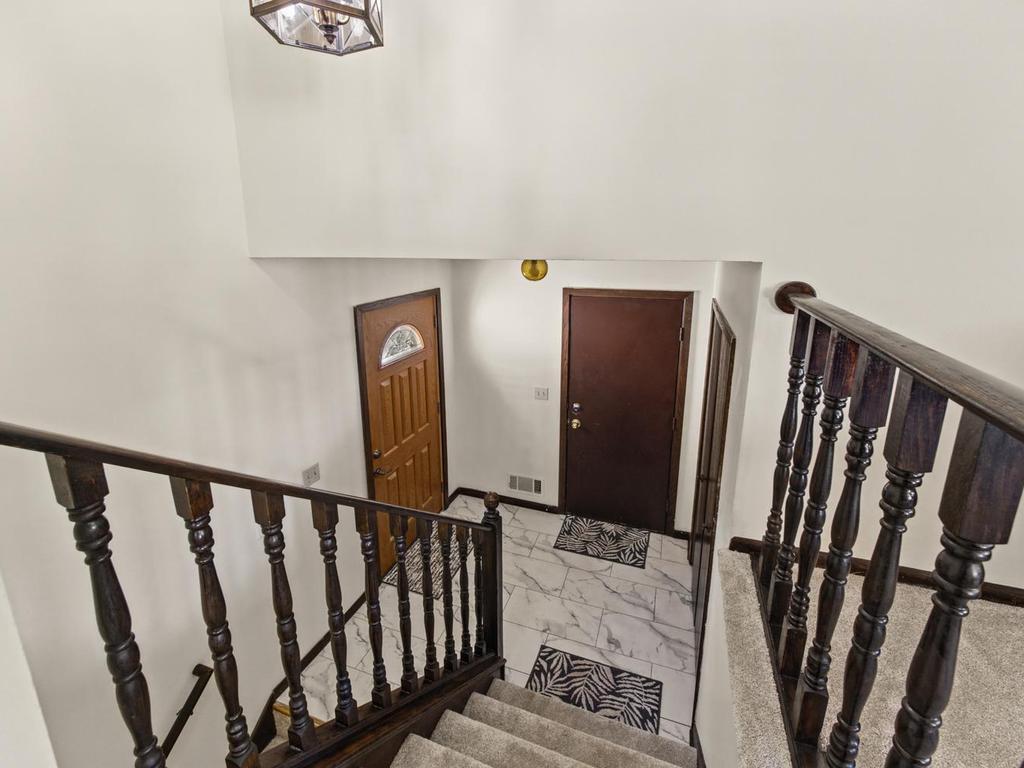 8106 Groveland Road Mounds View, MN 55112 - Photo 14 of 27 Gallery Image 14