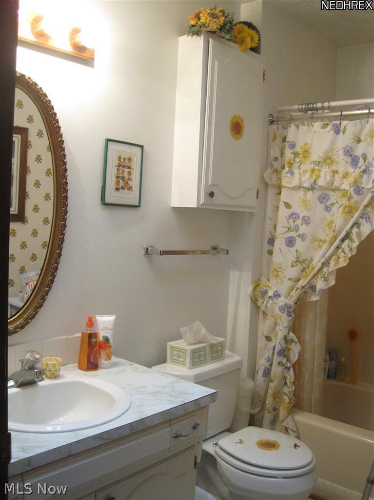 1840-1844 Krumroy Road Akron, OH 44312 - Photo 18 of 24 Full Bath Apartment