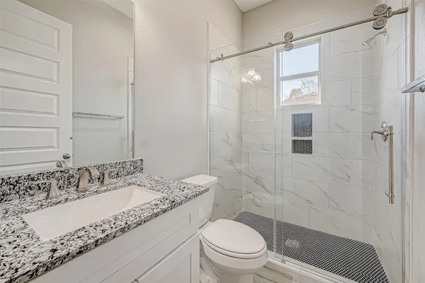 $2,400 | 3639 Needville Avenue, Needville, TX 77461