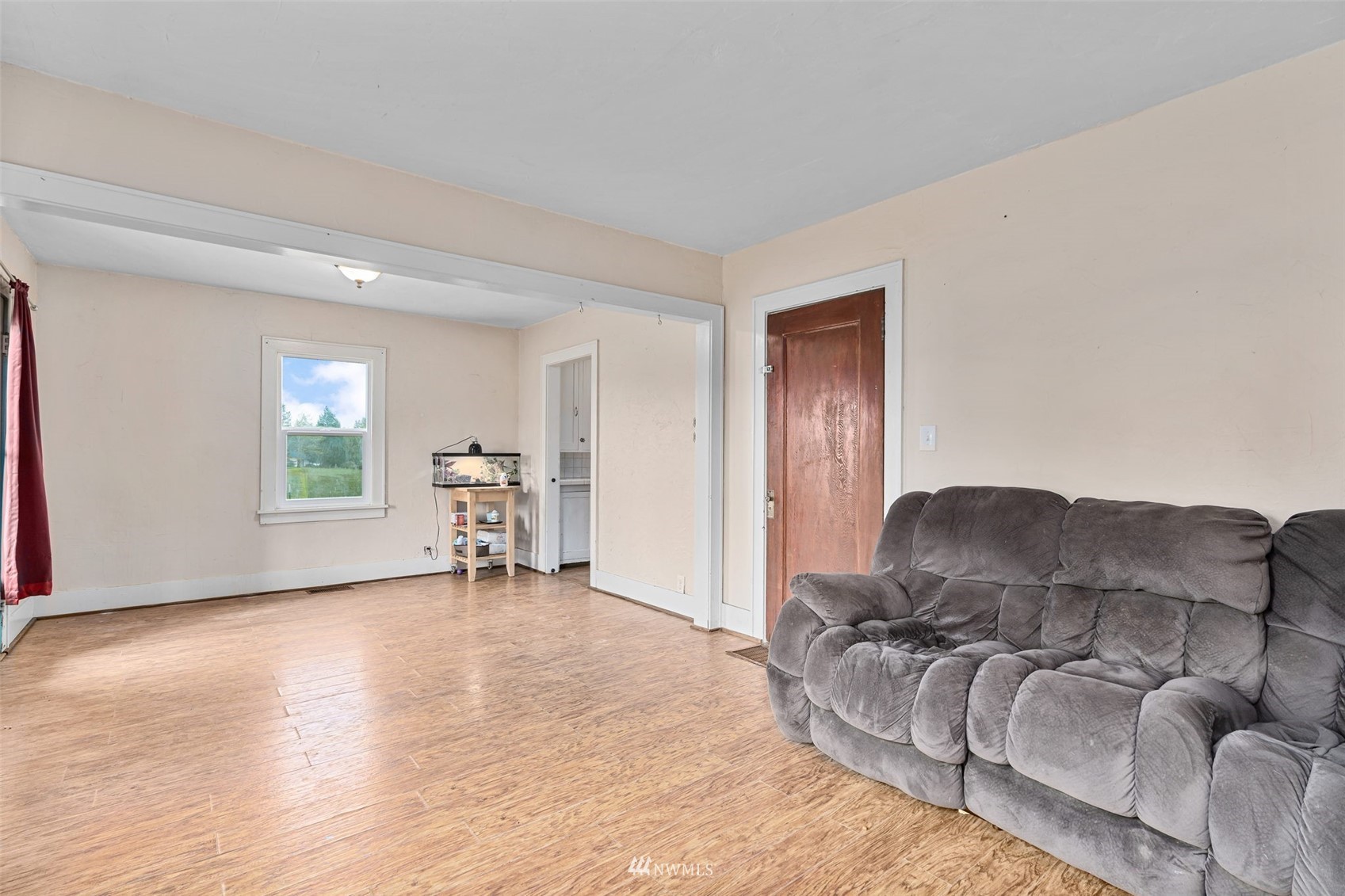 104 Reinseth Road Winlock, WA 98596 - Photo 5 of 35 a living room with furniture and a window