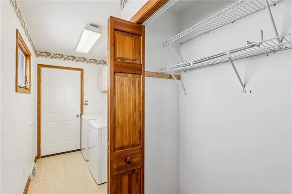 $265,000 | 212 Pine Street, Zelienople, PA 16063