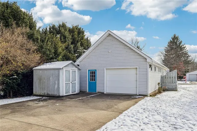 $285,000 | 212 Pine Street, Zelienople, PA 16063