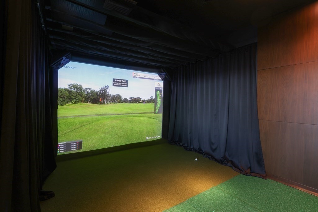 40 Trinity Place, Unit 1612 Boston, MA 02116 - Photo 24 of 38 a view of a porch