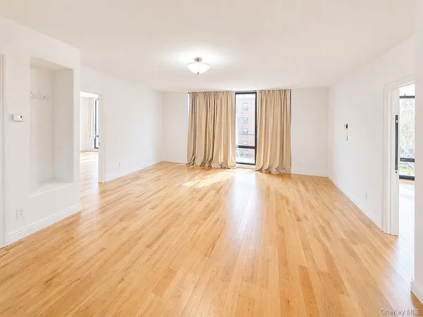 $849,000 | 63-36 99th Street, Unit 4H | Rego Park
